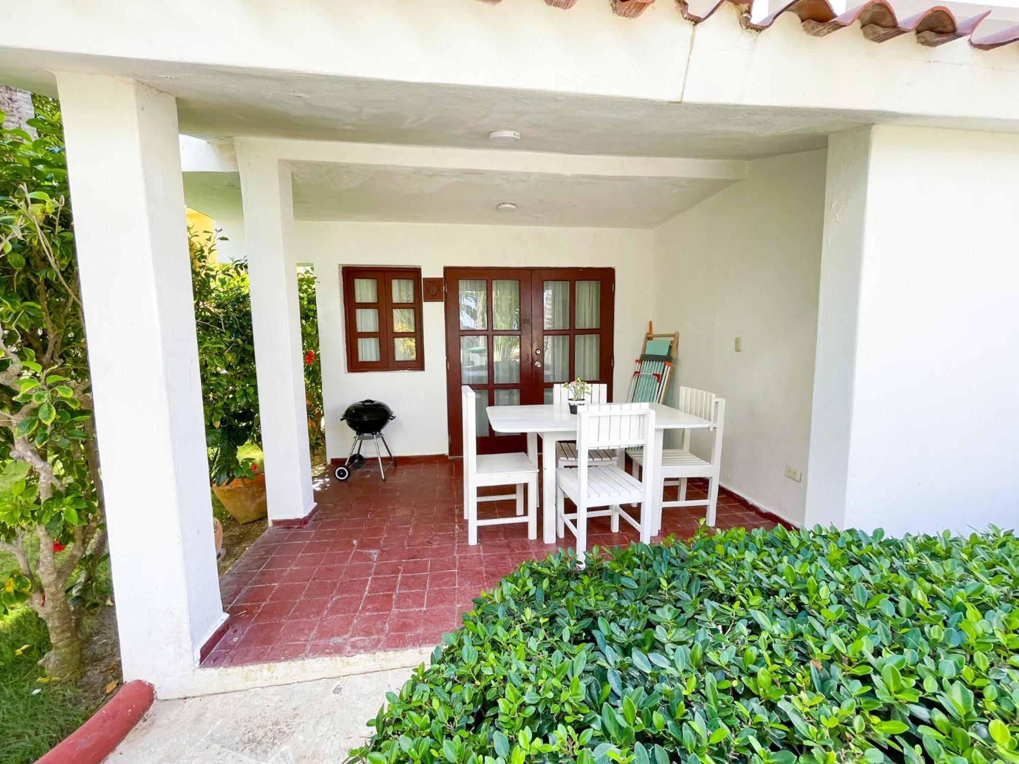 Sunny Seascape Villas & Aparts Hotel Wifi Bbq Los Corales Bavaro Beach Club & Spa Пунта Кана Екстериор снимка