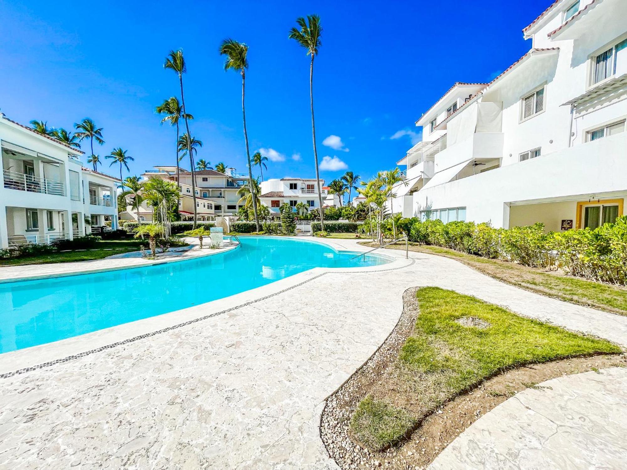 Sunny Seascape Villas & Aparts Hotel Wifi Bbq Los Corales Bavaro Beach Club & Spa Пунта Кана Екстериор снимка
